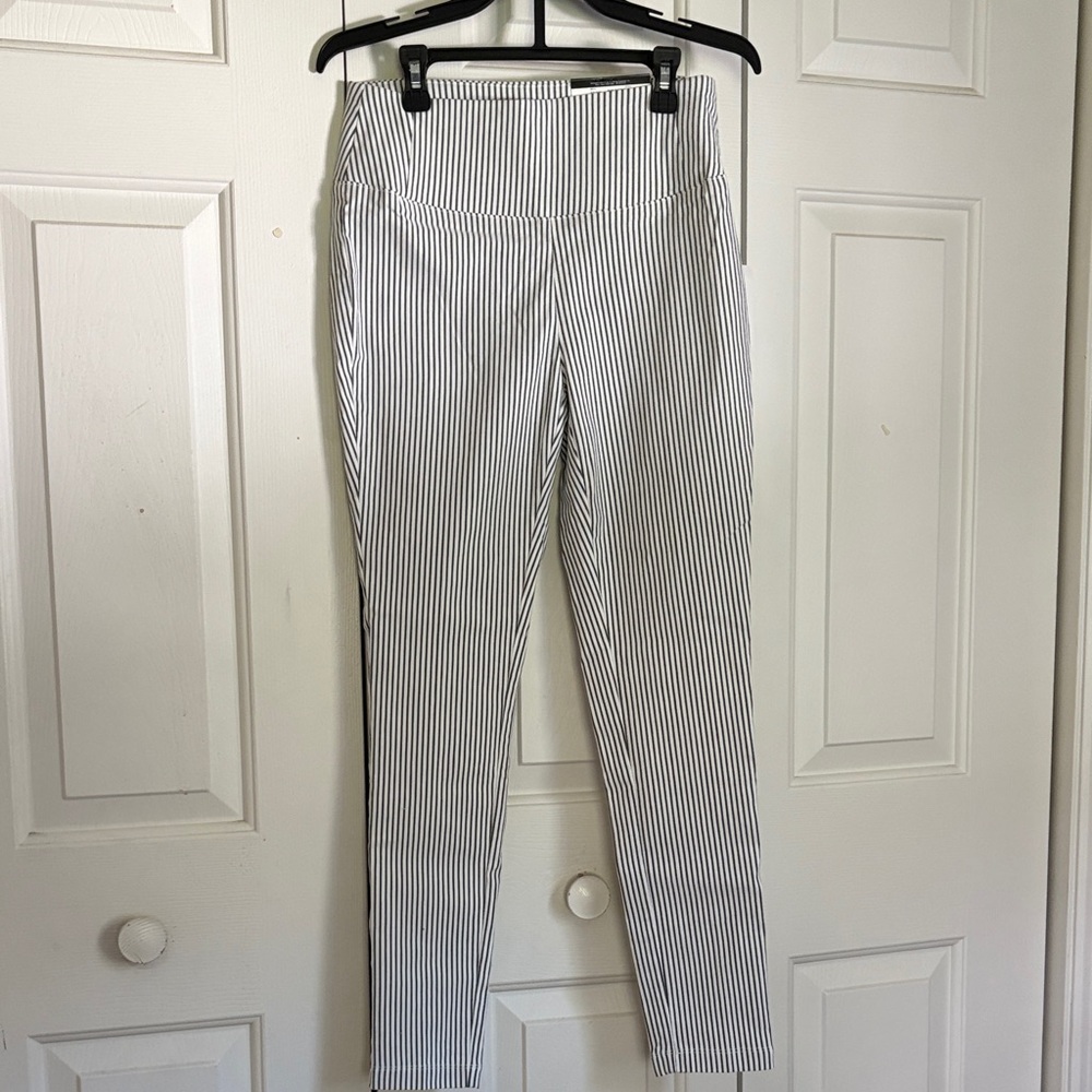JC Penney Secretly Slender pull on pant size 2 nwt